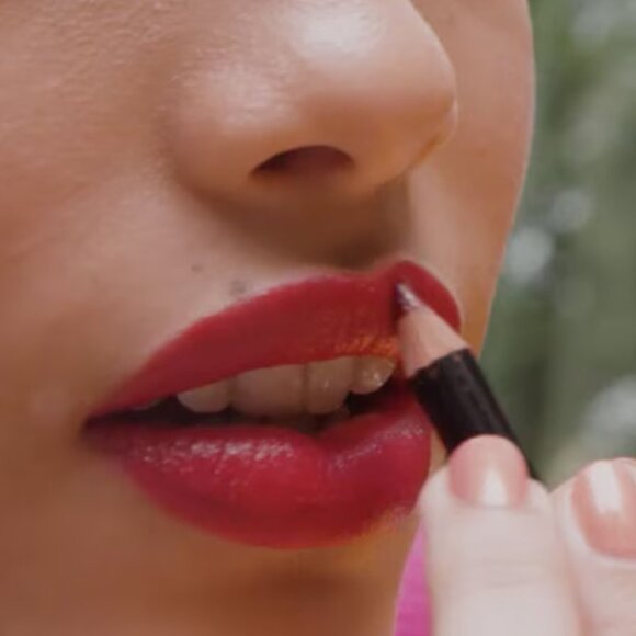 Bobbi Brown Lip* Liner Pencil Crayon - Contour des Levees ~ 34 RED (Bright) NIB - Picture 9 of 14